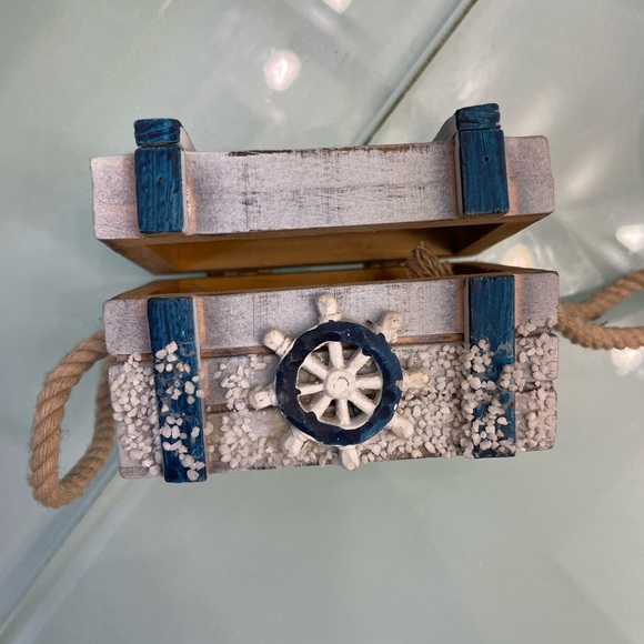 Handmade Keepsake / Jewelry Box - Picture 13 of 13